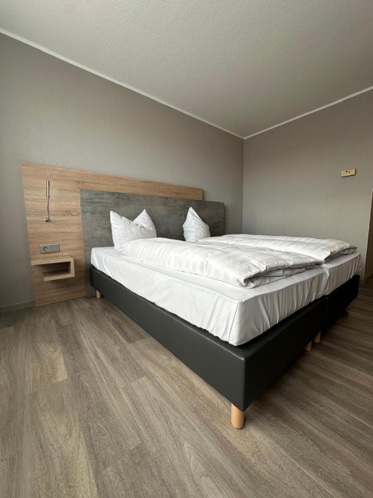 Rheinhessen Inn Gmbh Woerrstadt ภายนอก รูปภาพ